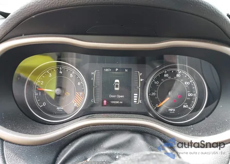 2015 Jeep Cherokee Latitude из США, поврежденный, VIN 1C4PJMCS2FW790133